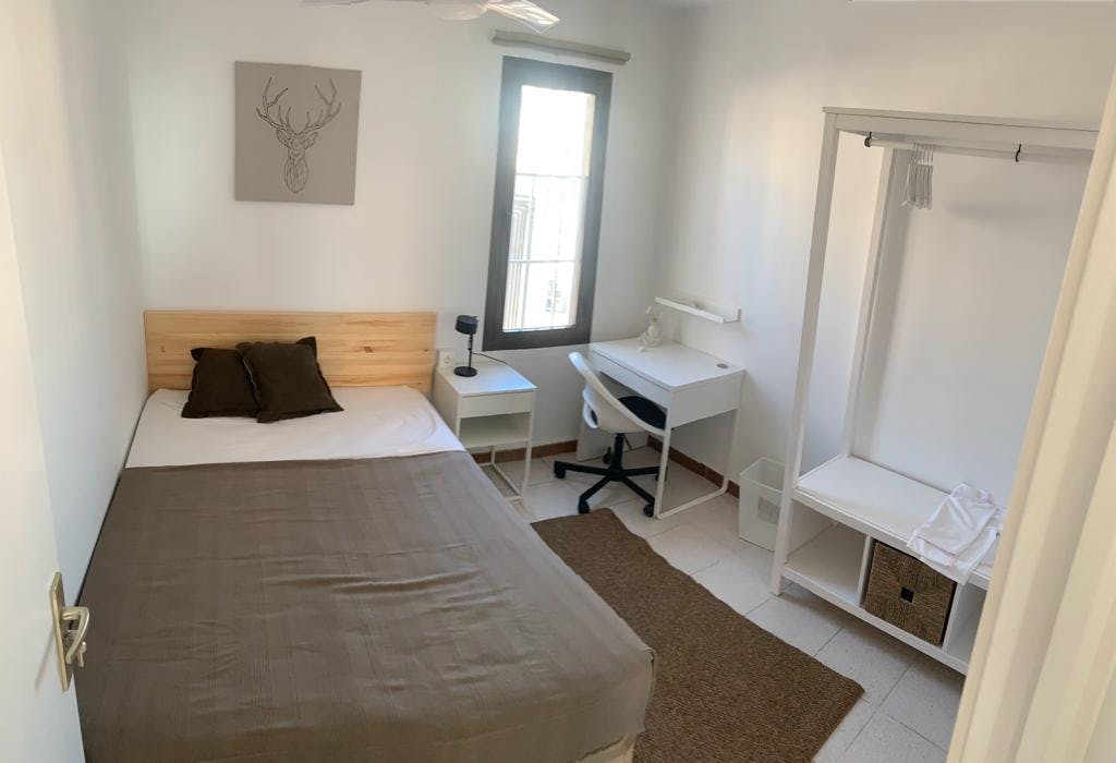 Single room L'hospitalet De Llobregat, 9m² — photo 1