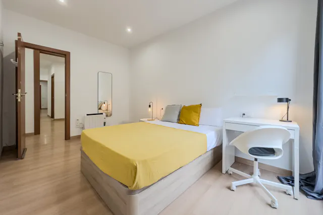 Shared room in Carrer Nou de la Rambla, Barcelona (1454488) room image 2