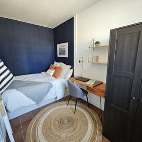 Private room for rent for €700 per month in Barcelona, Carrer d'Enric Granados