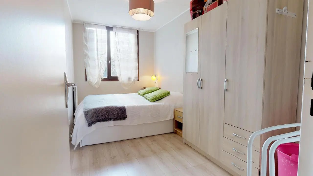 Cameră privată de închiriat pentru 404 EUR pe lună în Vénissieux, Rue Ludovic Bonin