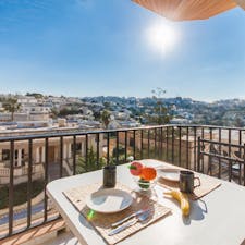 Apartment for rent for €1,250 per month in Mellieħa, Triq il-Merill