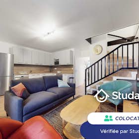 Private room for rent for €800 per month in Nanterre, Avenue de la République
