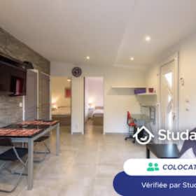 Cameră privată de închiriat pentru 450 EUR pe lună în Vallauris, Chemin de Saint-Bernard