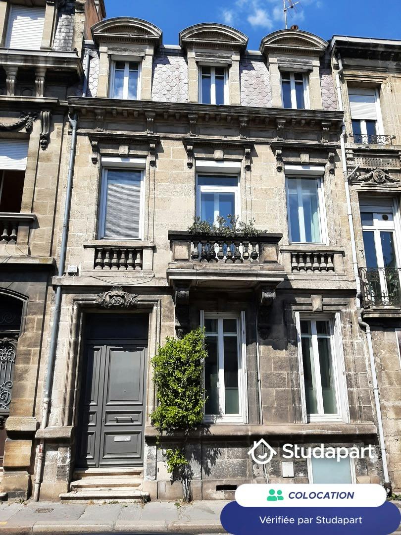 Private room for rent on Rue de Pessac, Bordeaux - Plus