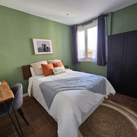 Private room for rent for €750 per month in Barcelona, Carrer d'Enric Granados