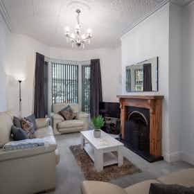 Casa para alugar por £ 3.000 por mês em Blackpool, Lowrey Terrace