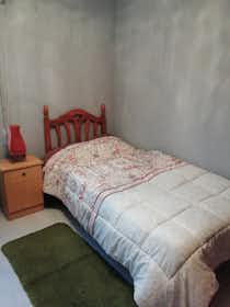 Private room for rent for €400 per month in Getafe, Calle de la Laguna Negra