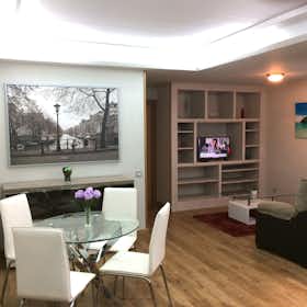 Appartement te huur voor € 1.000 per maand in Oviedo, Calle de Covadonga