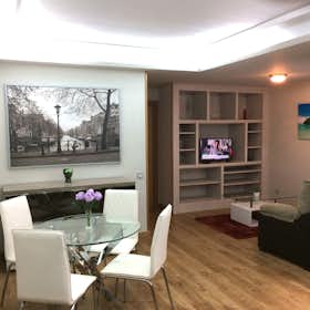 Apartamento en alquiler por 1000 € al mes en Oviedo, Calle de Covadonga