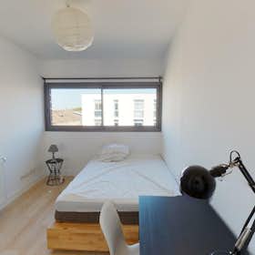 私人房间 正在以 €568 的月租出租，其位于 Bordeaux, Cours du Médoc