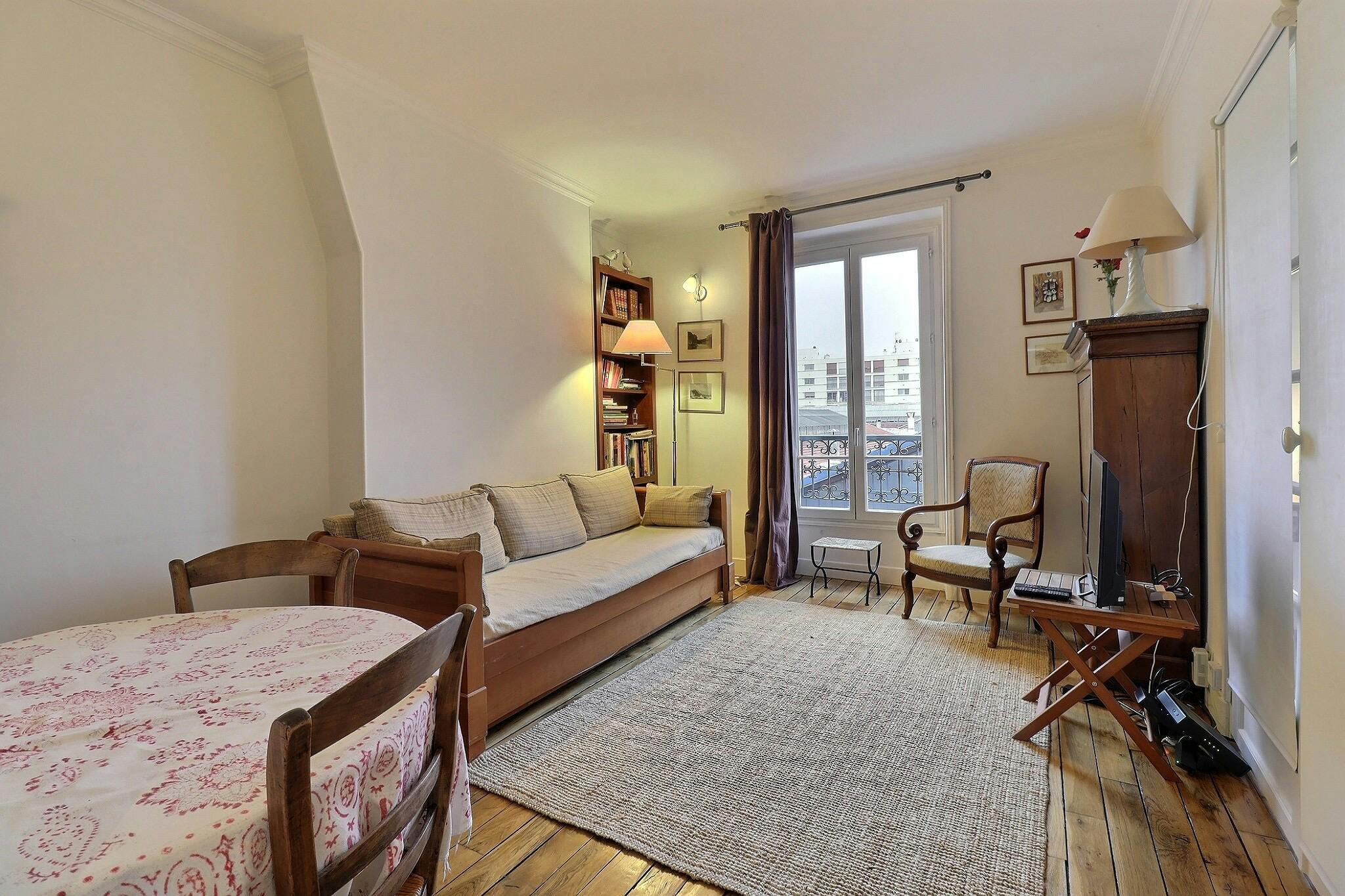 Rue de la Croix Nivert, Paris preview