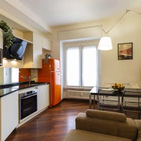 Apartment for rent for €2,680 per month in Milan, Via California