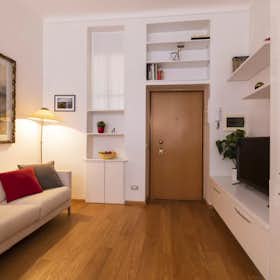 Apartment for rent for €2,142 per month in Milan, Via Canaletto