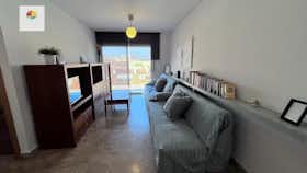 公寓 正在以 €1,350 的月租出租，其位于 Rubí, Carrer de la Font del Ferro