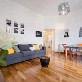 Apartment for rent for €3,485 per month in Milan, Via Celestino IV