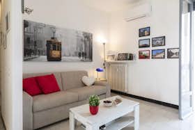Studio for rent for €1,965 per month in Milan, Via del Turchino