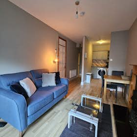 Apartment for rent for €2,389 per month in Dublin, Royal Canal Bank