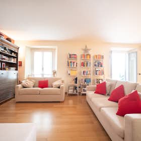 Apartment for rent for €2,500 per month in Milan, Via Piero Maroncelli