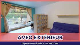 单间公寓 正在以 €370 的月租出租，其位于 Saint-Étienne, Rue des Armuriers