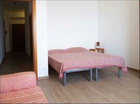Privé kamer te huur voor € 400 per maand in Catanzaro, Via Francesco Caracciolo