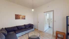 Appartamento in affitto a 535 € al mese a Reims, Rue de Villedommange