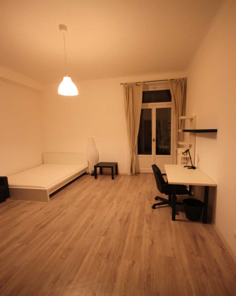 Viale Sondrio, Milan preview