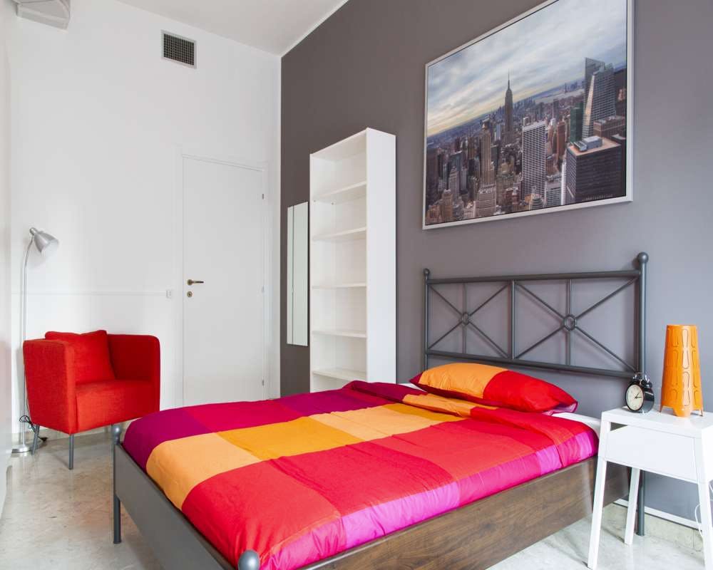 Via Crocefisso, Milan