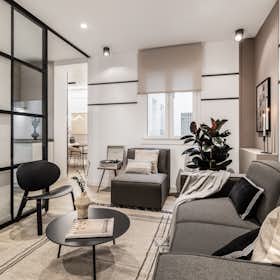 Apartment for rent for €4,256 per month in Madrid, Calle del Conde de Peñalver