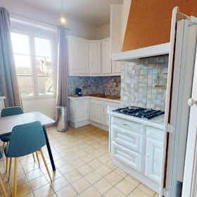 Habitación privada en alquiler por 300 € al mes en Saint-Étienne, Rue Charles de Gaulle