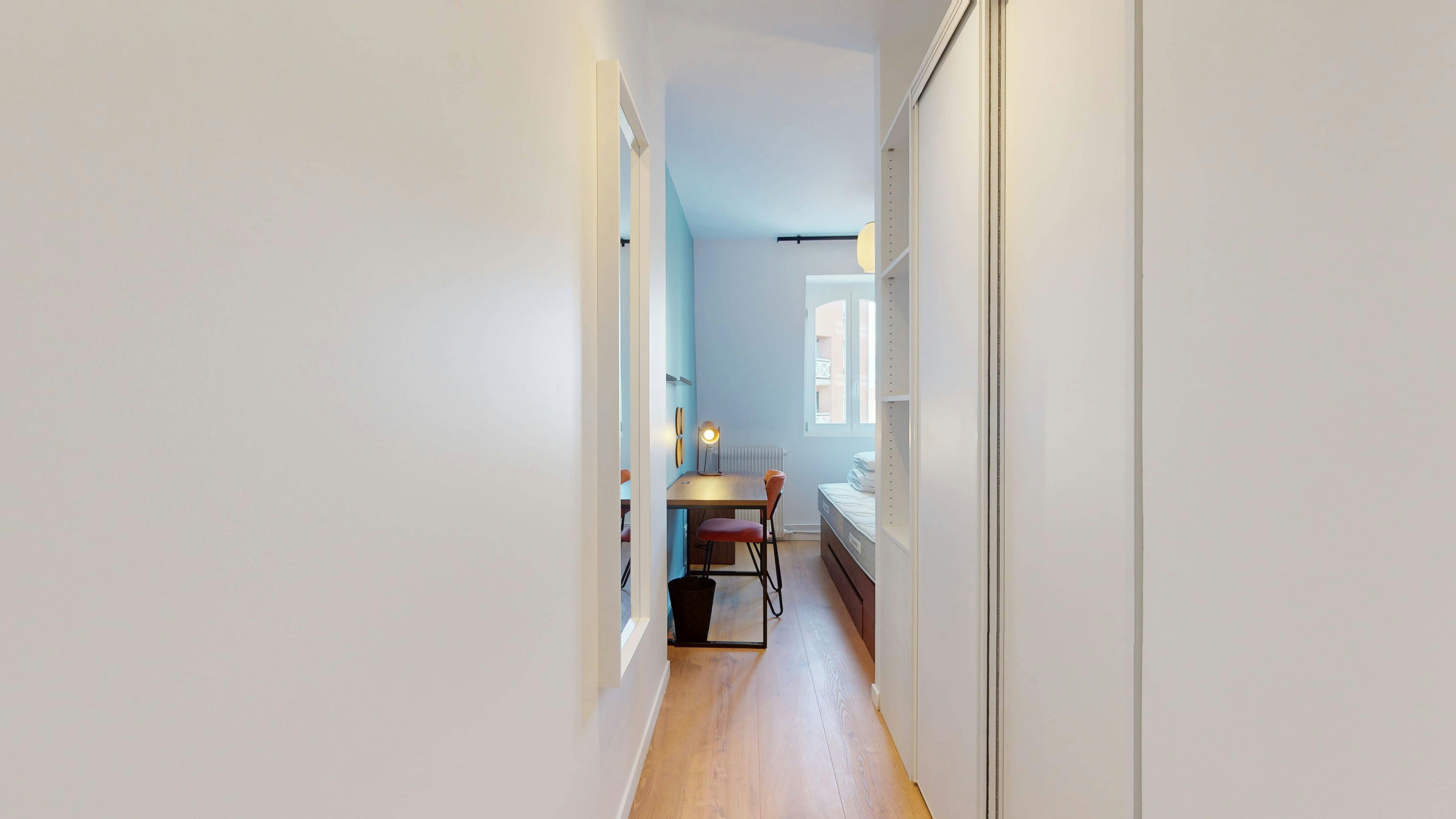 Single room Lille, 1 bed, 13m² — photo 296