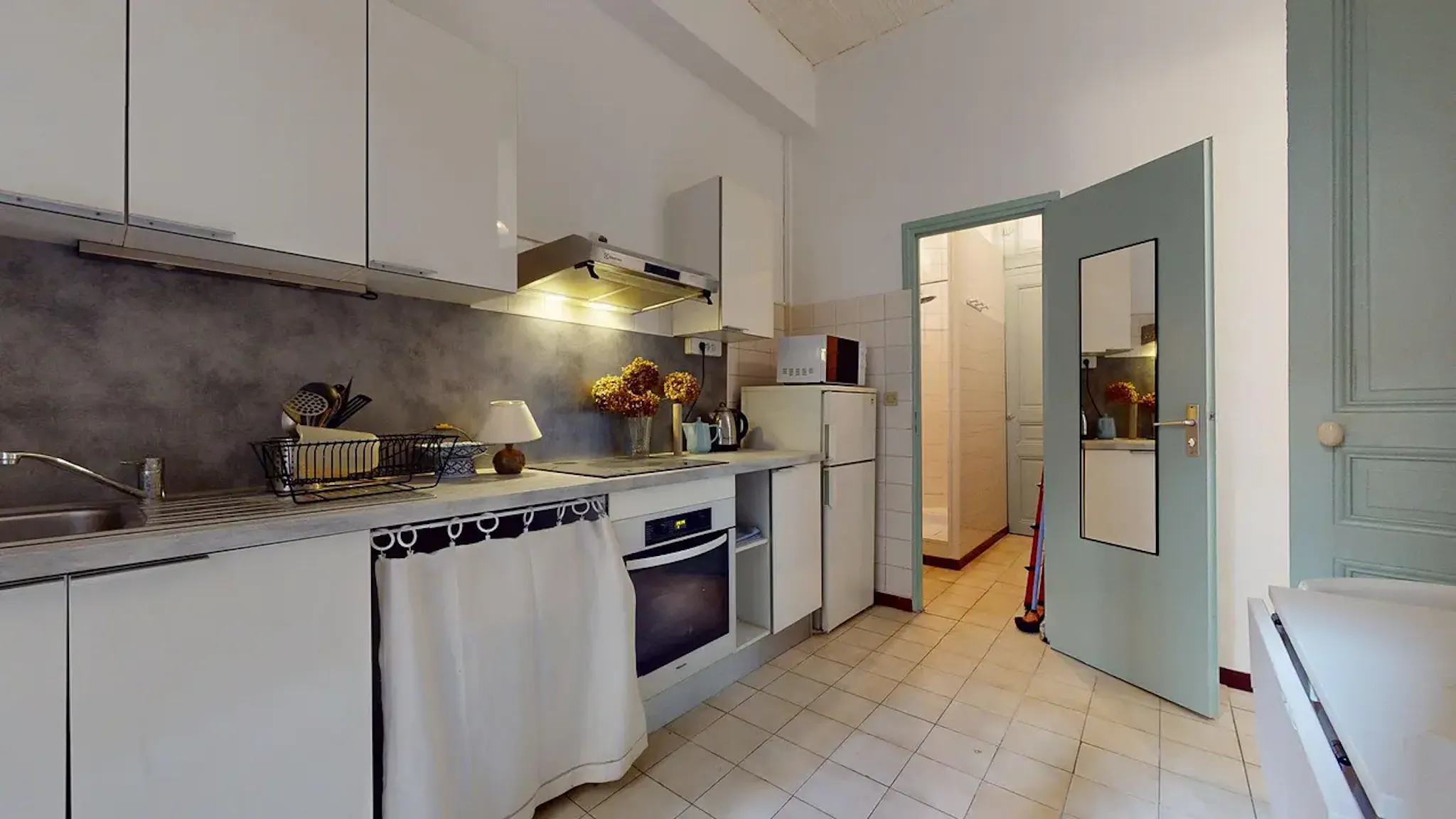 Rue Amiral Courbet, Grenoble preview