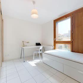 Private room for rent for €530 per month in Lyon, Rue Jacqueline Auriol