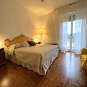 Chambre privée à louer pour 790 €/mois à Florence, Via Filippo Parlatore