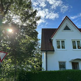 Appartement te huur voor € 1.299 per maand in Wiek, Fährhof