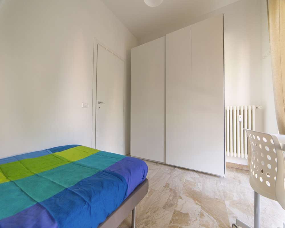 Via Carlo Valvassori Peroni, Milan