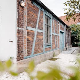 Studio for rent for €1,700 per month in Esslingen, Katharinenstraße