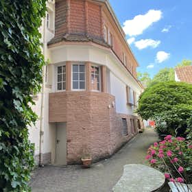 Здание сдается в аренду за 2 200 € в месяц в Pforzheim, Westliche Karl-Friedrich-Straße