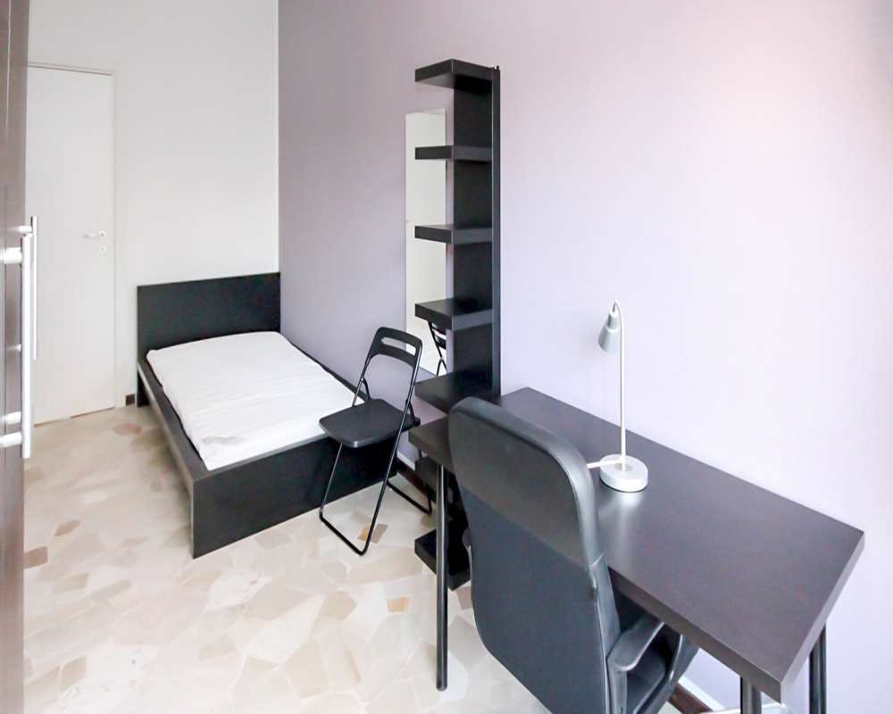 Via Raffaello Bertieri, Milan