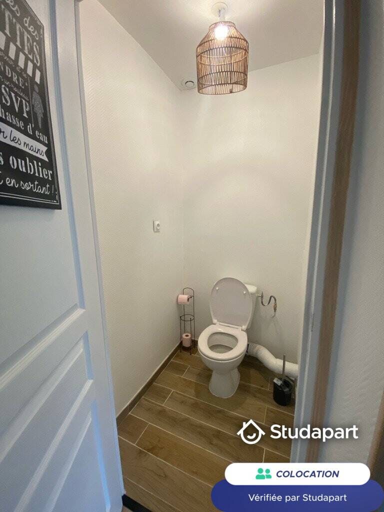 Private room for rent on Rue de Mulhouse, Le Havre - Vue 4