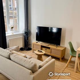 Apartment for rent for €850 per month in Saint-Étienne, Rue de la Ville