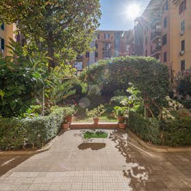 Apartment for rent for €2,500 per month in Rome, Via Francesco Caracciolo