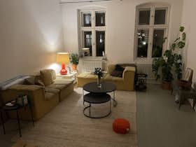Apartment for rent for €2,500 per month in Berlin, Lottumstraße