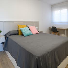 Private room for rent for €540 per month in Murcia, Carretera de Churra