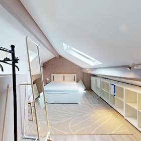 Privé kamer te huur voor € 395 per maand in Roubaix, Place du Travail