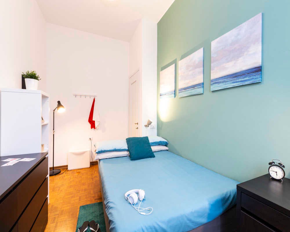 Via Sulmona, Milan preview