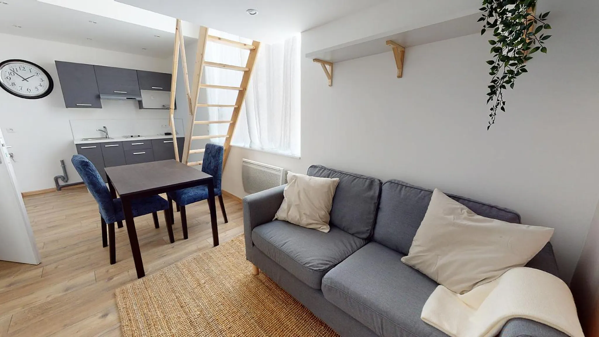 Rue Jean Baptiste Delescluse, Croix preview