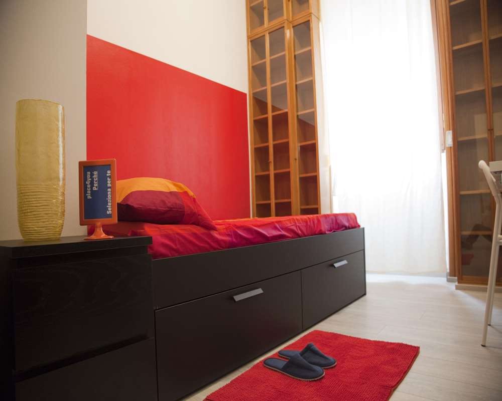 Via Conca del Naviglio, Milan