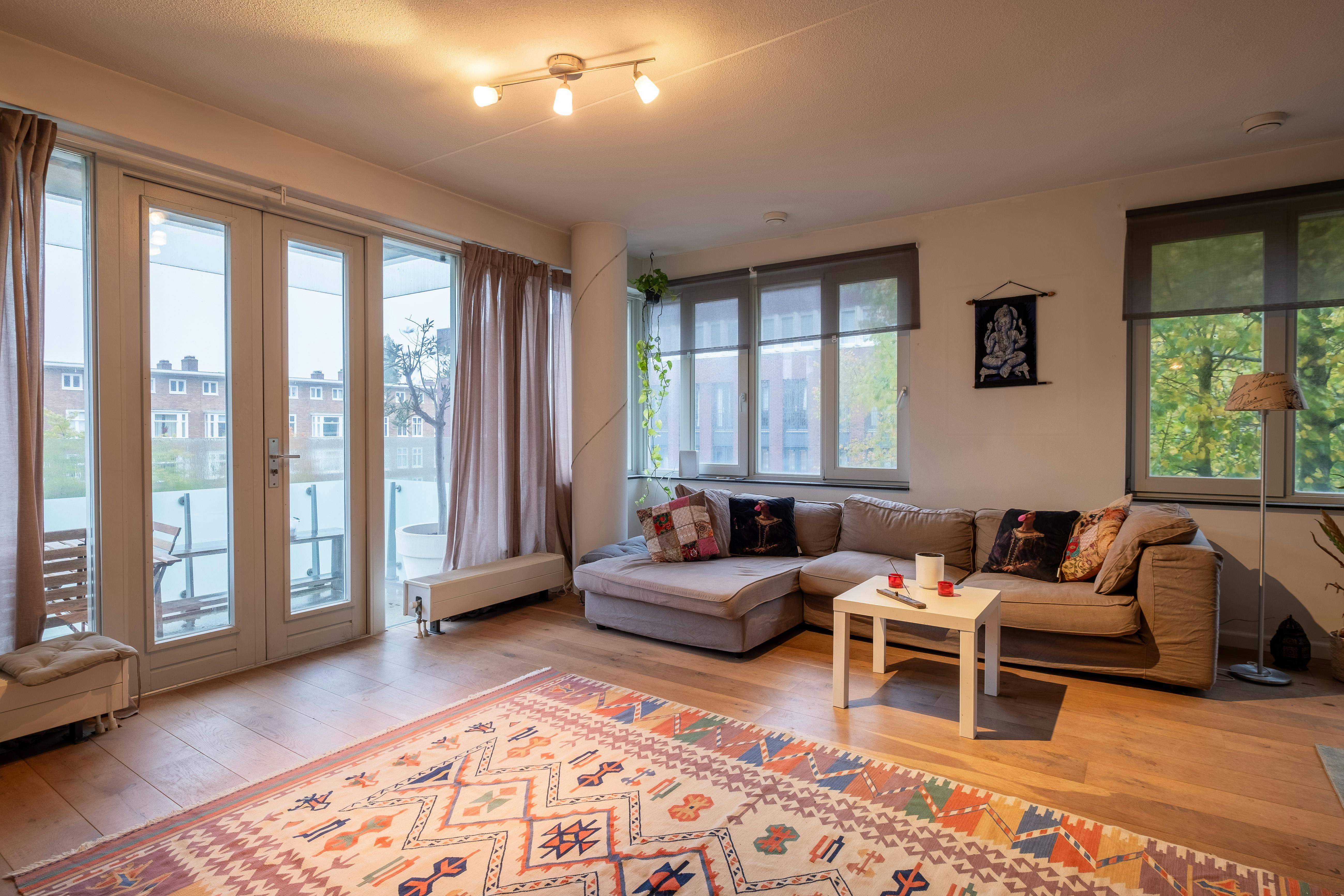 Appartement aan Hoofdweg, Amsterdam