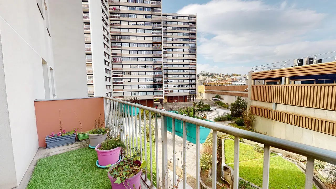 私人房间 正在以 €310 的月租出租，其位于 Saint-Étienne, Rue des 3 Meules