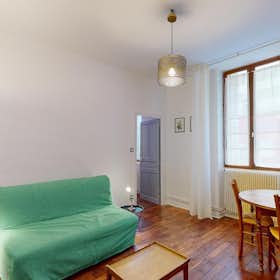 Appartement te huur voor € 655 per maand in Dijon, Rue Joseph Milsand